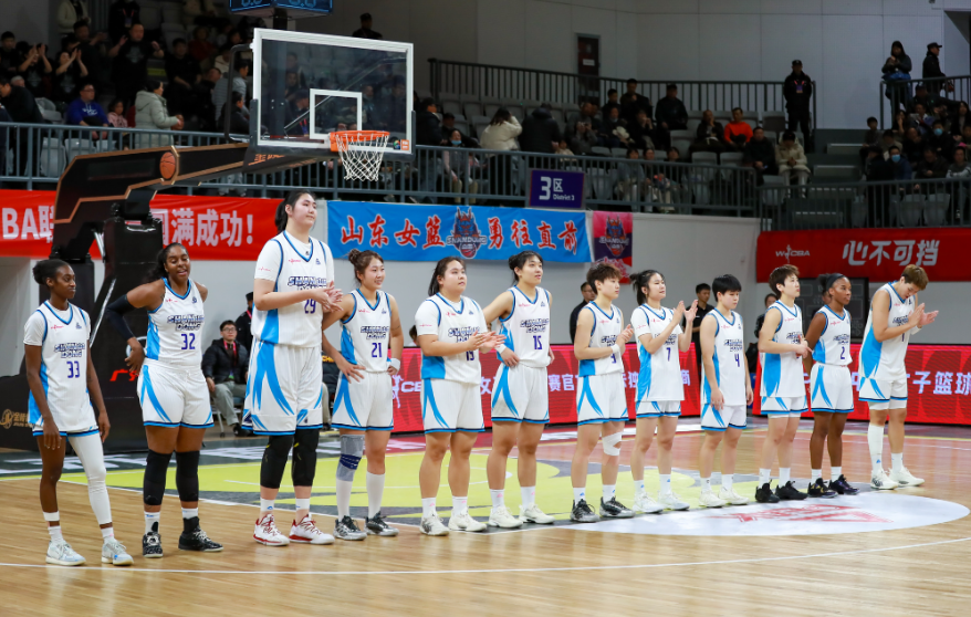 v体育app下载-超级大冷！广东女篮遭山东终结开局14连胜 张子宇复出10+2+3帽